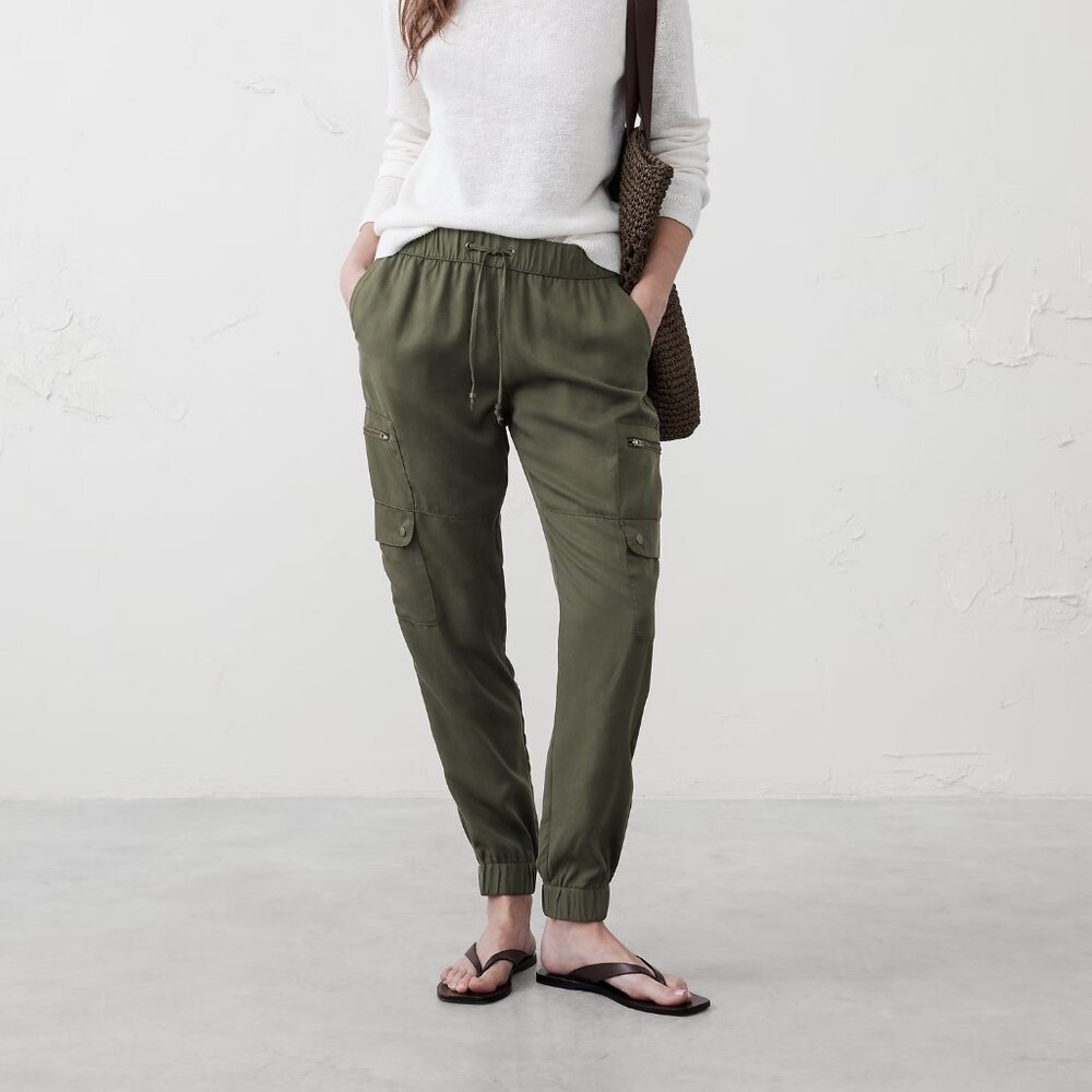 Tencel Cargo Joggers Size M